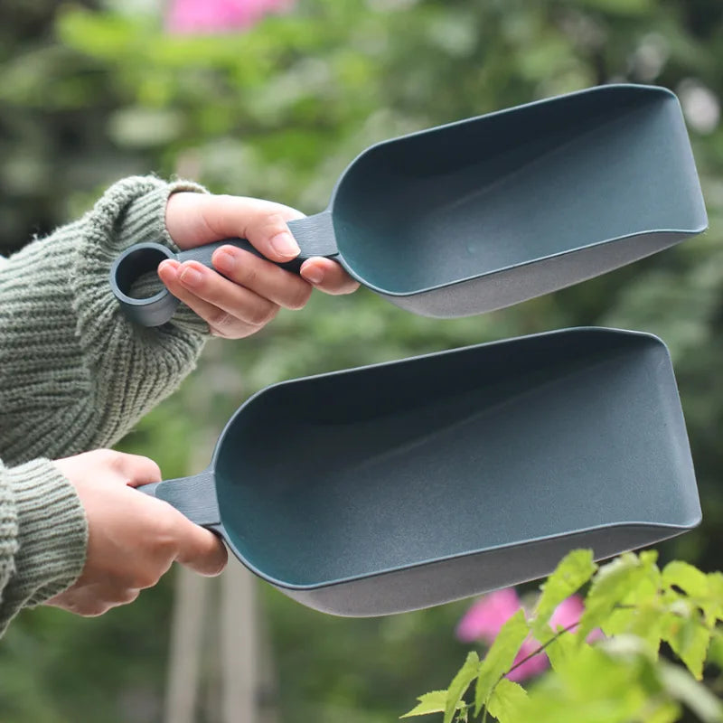 Mini Plastic Gardening Scoop – Thickened Flat Shovel for Soil & Ice