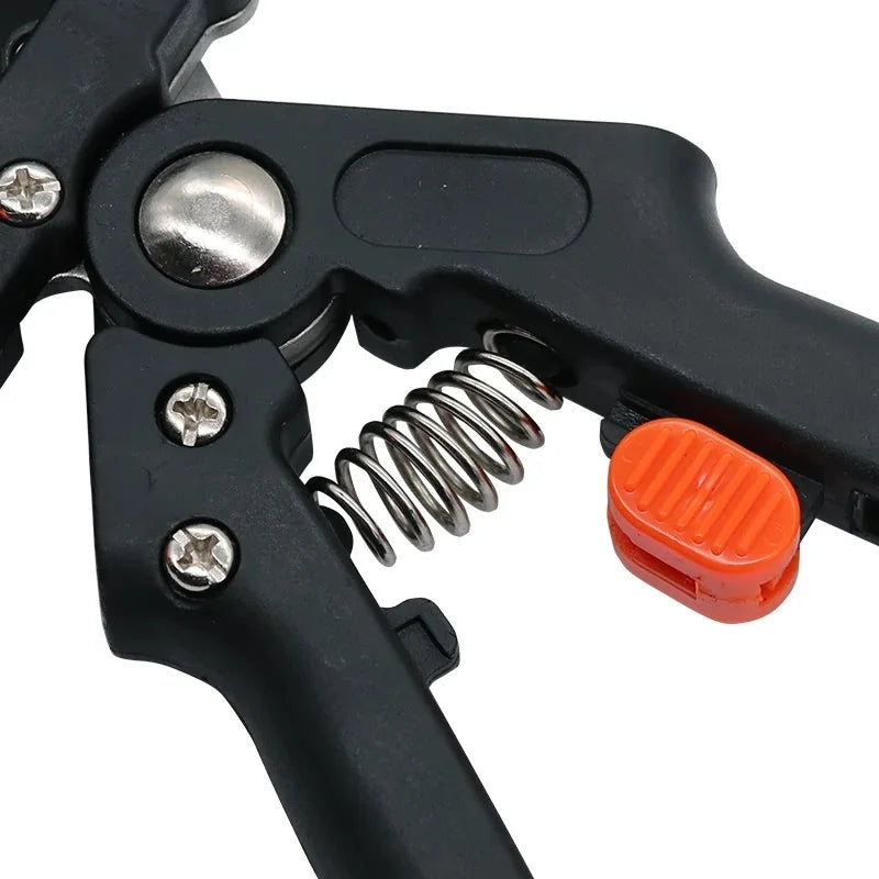 Professional Grafting Tool Kit – Pruner, Blades & Tape Set