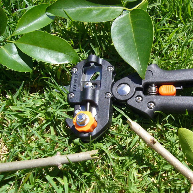 Professional Grafting Tool Kit – Pruner, Blades & Tape Set